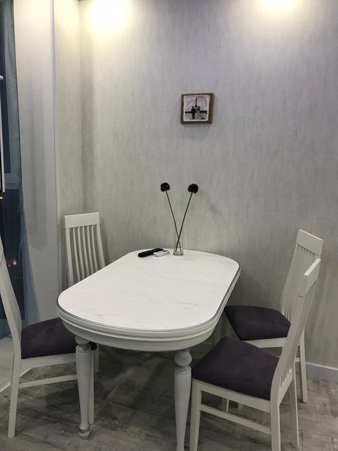 Luxe Apartment On Drahomanova キエフ エクステリア 写真