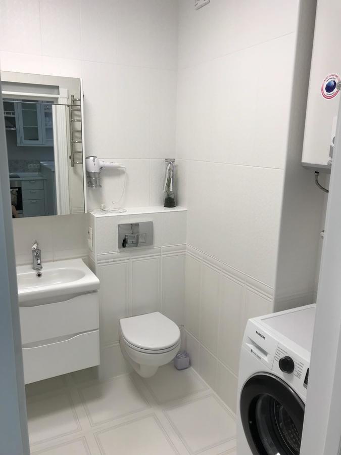 Luxe Apartment On Drahomanova キエフ エクステリア 写真