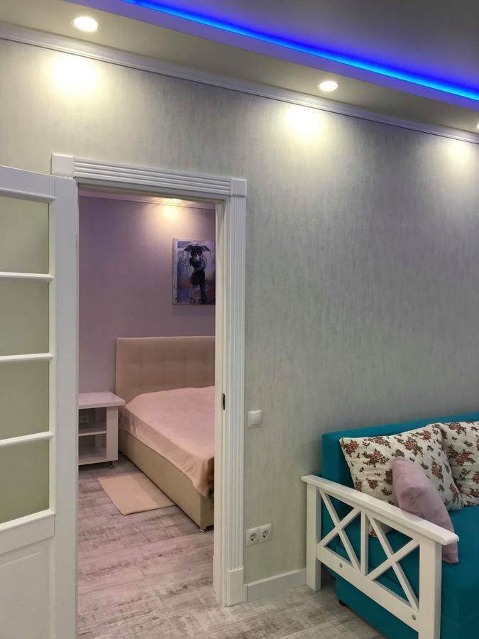 Luxe Apartment On Drahomanova キエフ エクステリア 写真